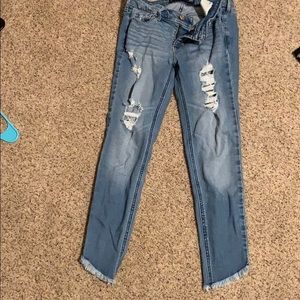 Super cute “vintage” Hollister skinny jeans!!